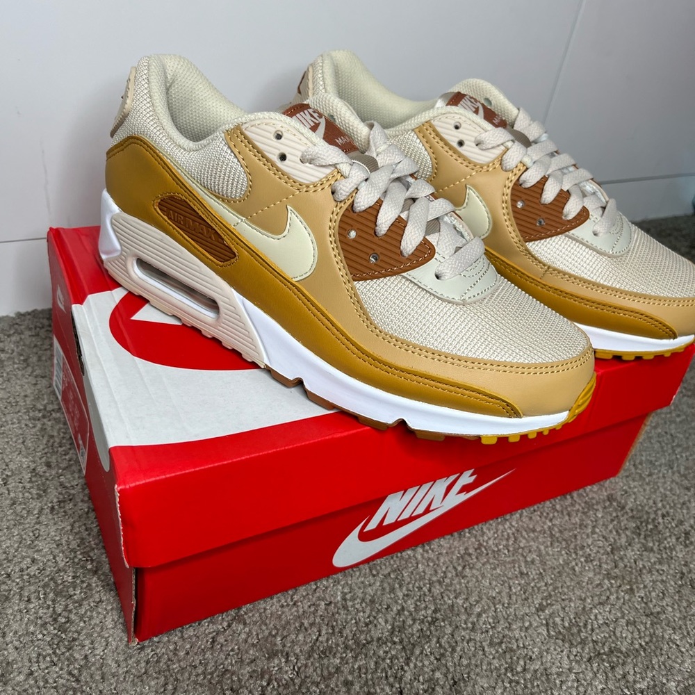 Oatmeal Nike Air Max 90